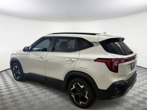 Certified 2024 Kia Seltos EX image 8