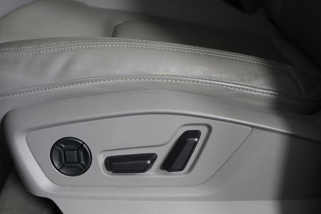 Used 2021 Audi Q7 3.0T Prestige AWD/4WD image 24