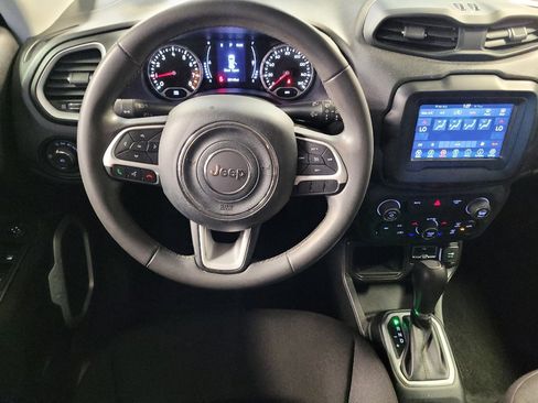 Used 2020 Jeep Renegade Latitude FWD image 22