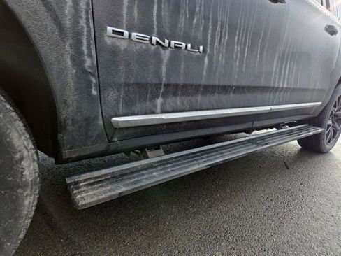 Used 2025 GMC Yukon XL Denali w/ Denali Reserve Package image 7