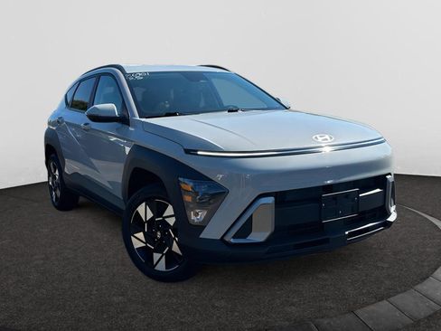 Used 2025 Hyundai Kona SEL image 1