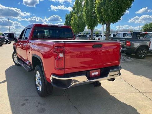 Used 2022 Chevrolet Silverado 2500 LTZ w/ LTZ Convenience Package AWD/4WD image 6