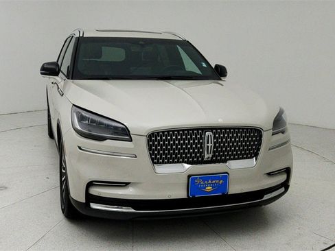 Used 2022 Lincoln Aviator Reserve w/ Elements Package Plus image 9