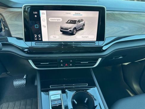 Used 2026 Volkswagen Atlas SE FWD image 26