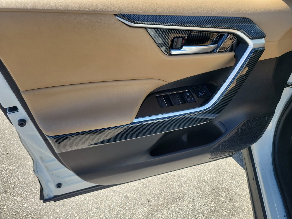 Certified 2022 Toyota RAV4 XLE Premium FWD image 17