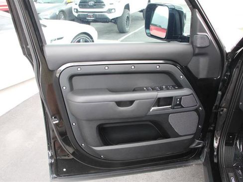 Used 2020 Land Rover Defender 110 X AWD/4WD image 21
