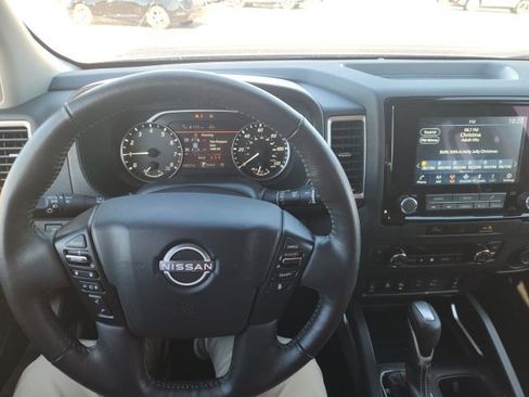 Certified 2024 Nissan Frontier SV w/ Technology Package image 17