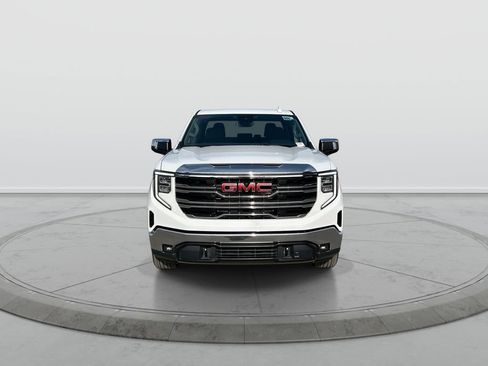 Used 2026 GMC Sierra 1500 SLT AWD/4WD image 3