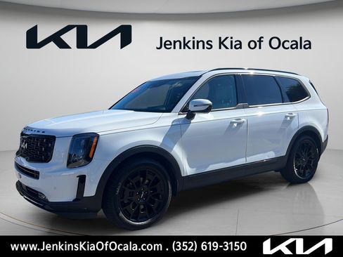 Certified 2022 Kia Telluride SX w/ SX Prestige Package AWD/4WD image 7