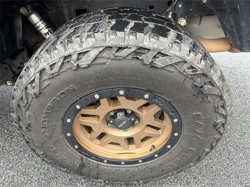 Used 2023 Jeep Gladiator Sport image 19