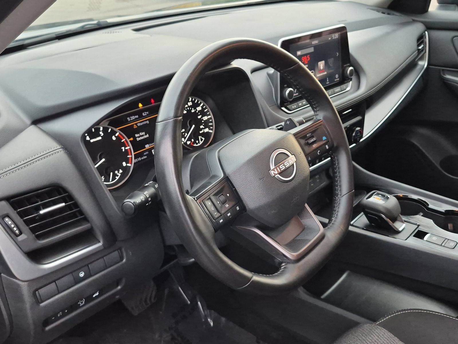 Used 2025 Nissan Rogue SV AWD/4WD image 11