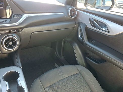 Used 2021 Chevrolet Blazer LT image 17
