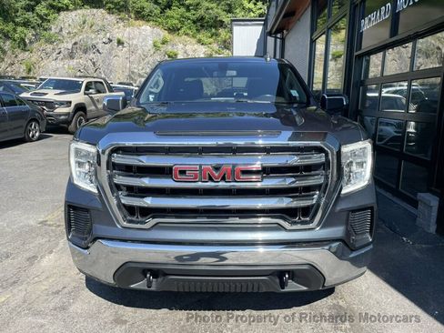 Used 2022 GMC Sierra 1500 SLE w/ Enhanced Capability Package AWD/4WD image 4