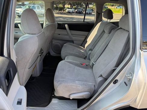 Used 2011 Toyota Highlander 2WD image 15