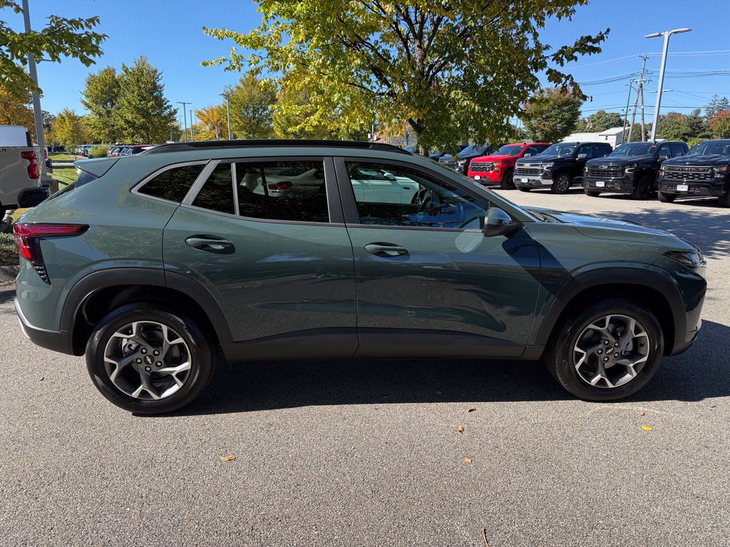 Used 2026 Chevrolet Trax LT w/ LT Convenience Package FWD image 6