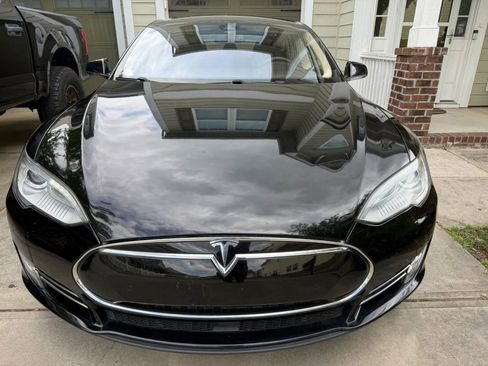Used 2015 Tesla Model S 70D AWD/4WD image 1