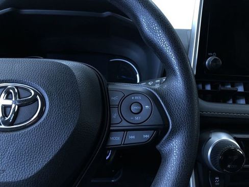 Certified 2025 Toyota RAV4 LE AWD/4WD image 18