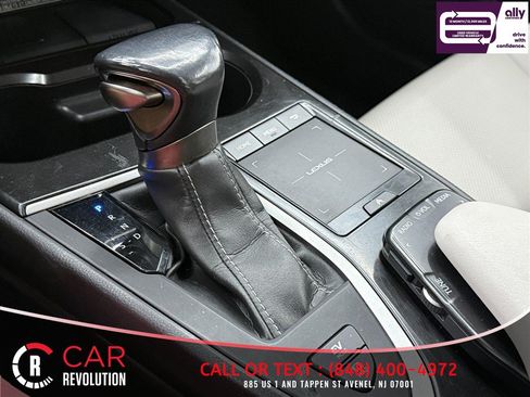 Used 2022 Lexus UX 250h w/ Premium Package AWD/4WD image 26