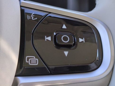 New 2026 Volvo XC60 B5 Ultra w/ Protection Package Premier image 25