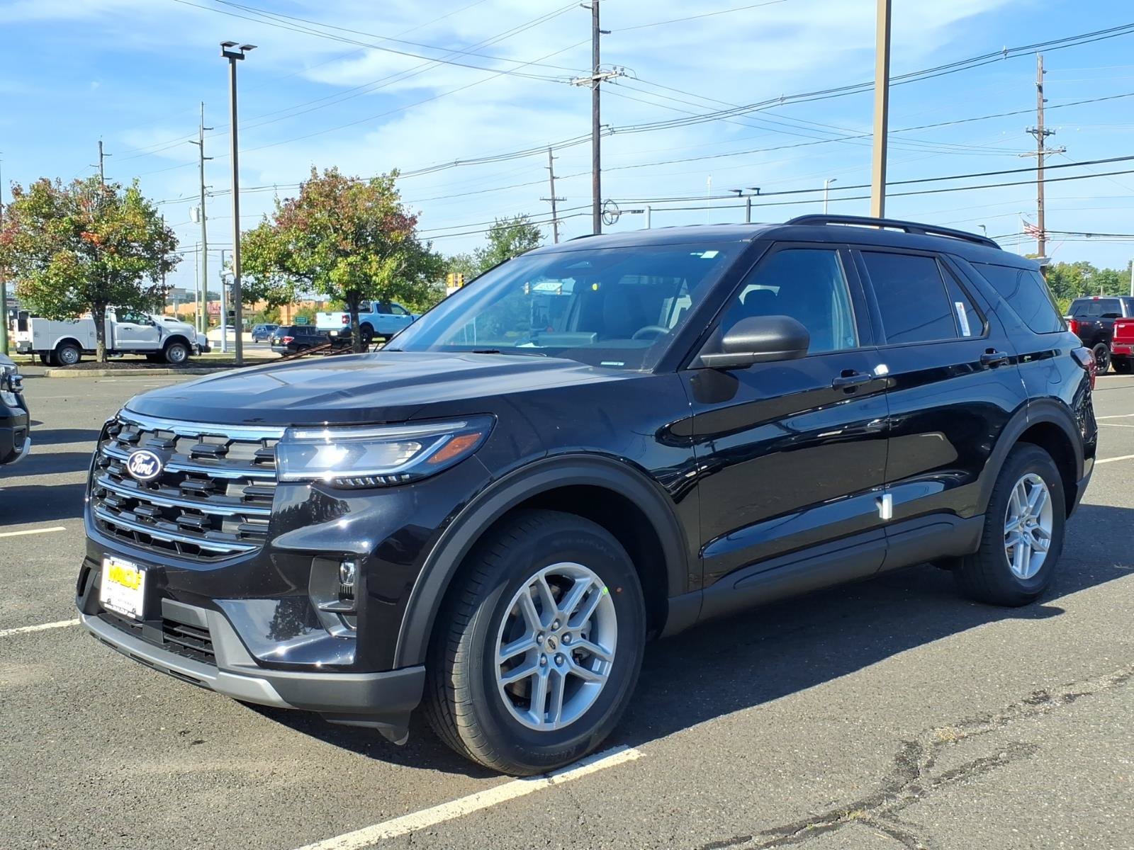 New 2027 Ford Explorer Active AWD/4WD image 3