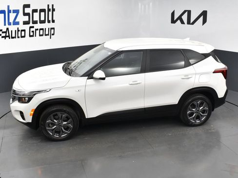 Certified 2025 Kia Seltos LX image 10