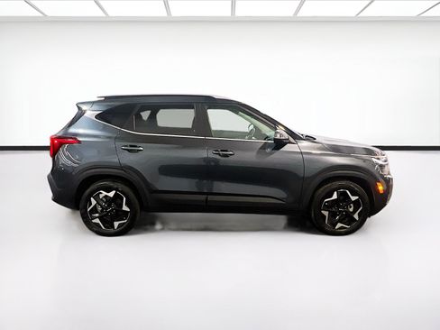 Used 2024 Kia Seltos EX FWD image 24
