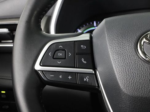 Used 2022 Toyota Highlander XLE image 27