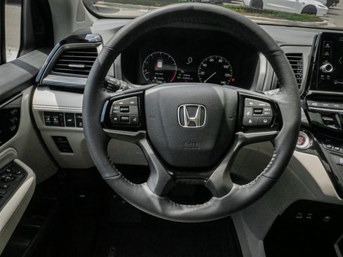 Certified 2026 Honda Odyssey Elite image 18