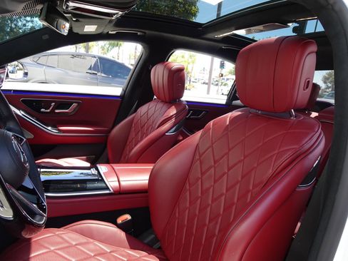 Used 2021 Mercedes-Benz S 580 4MATIC Sedan w/ AMG Line image 12