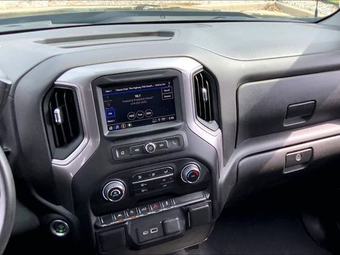 Used 2022 Chevrolet Silverado 1500 Custom image 6