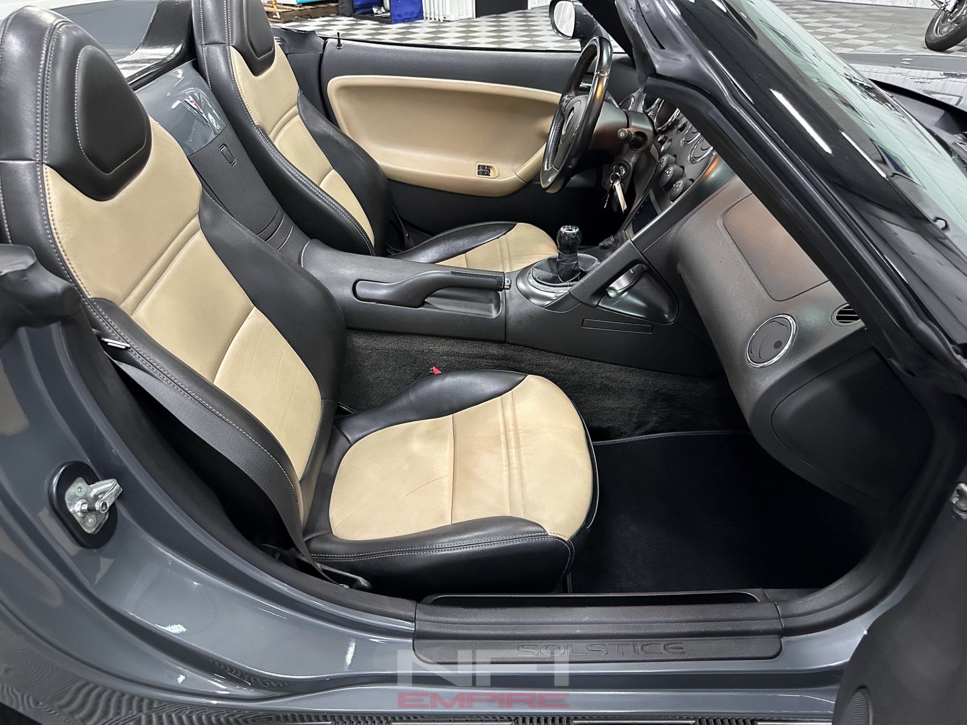 Used 2008 Pontiac Solstice Convertible w/ Premium Package RWD image 43