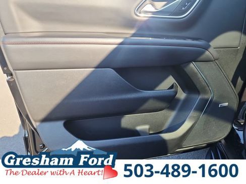 Used 2023 Chevrolet Tahoe RST w/ Luxury Package AWD/4WD image 18