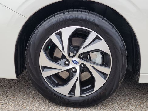 Used 2025 Subaru Legacy Premium image 9