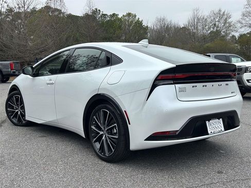 Used 2025 Toyota Prius Limited image 5