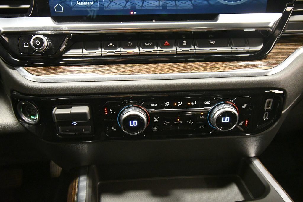 Used 2023 GMC Sierra 1500 Elevation w/ Preferred Package AWD/4WD image 25