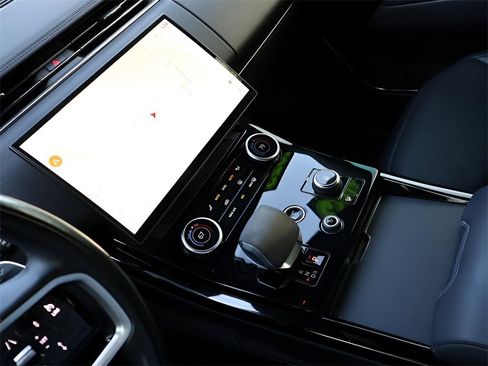 Used 2023 Land Rover Range Rover Sport SE image 20