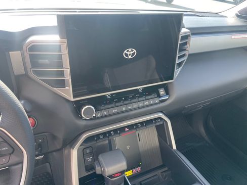 New 2026 Toyota Tundra Limited AWD/4WD image 18
