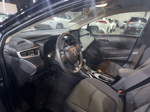 Used 2022 Toyota Corolla LE w/ Carpet Mat Package (TMS) image 19