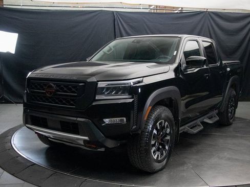 Used 2023 Nissan Frontier PRO-4X image 6