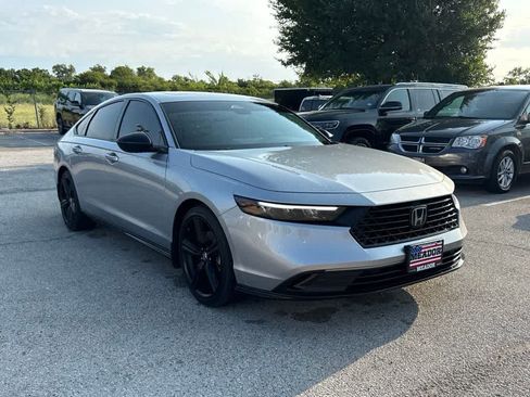 Used 2025 Honda Accord Sport image 7