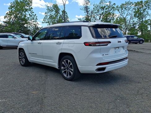Used 2022 Jeep Grand Cherokee L Overland w/ Luxury Tech Group IV AWD/4WD image 7