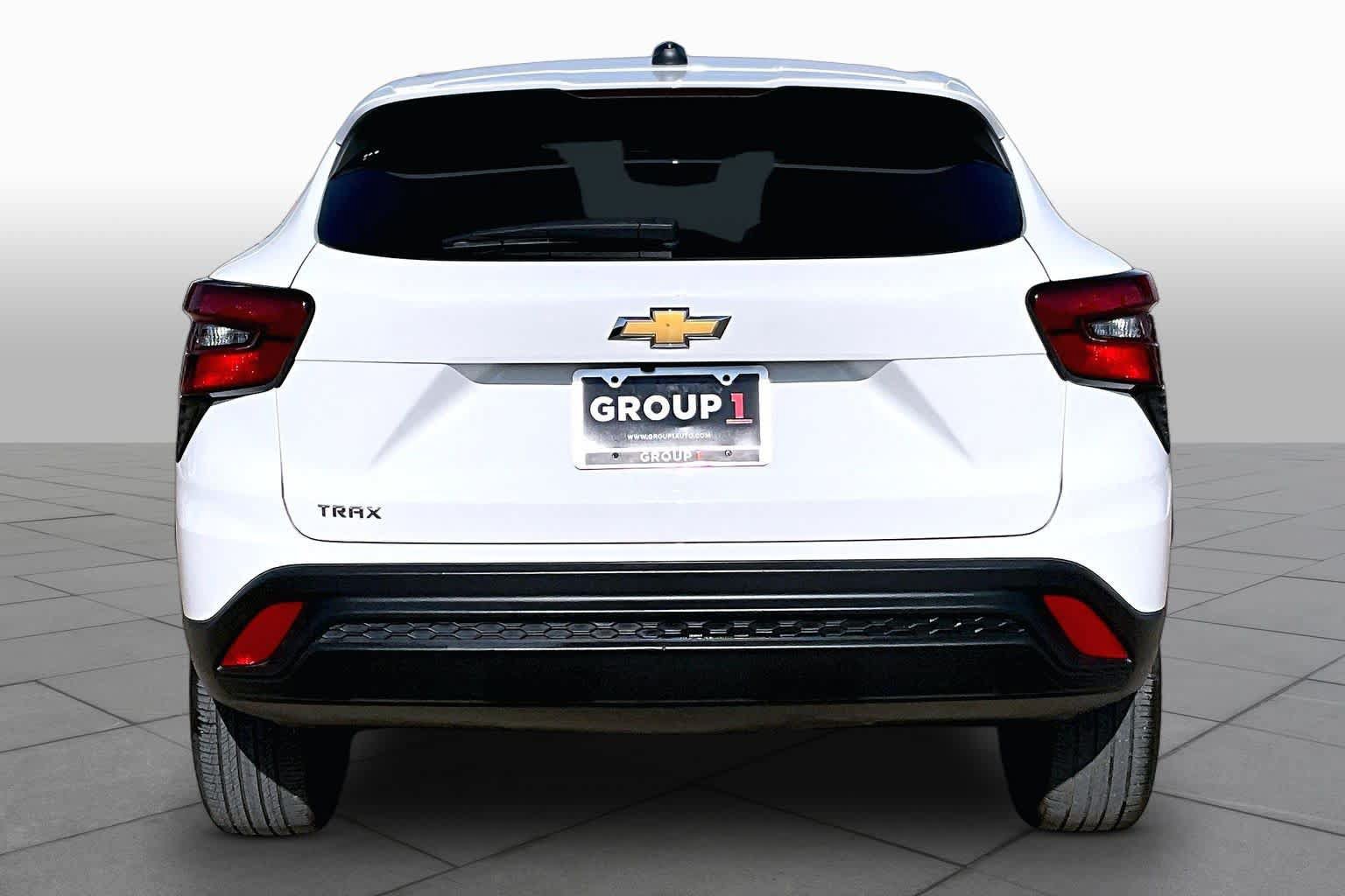 Used 2025 Chevrolet Trax LS FWD image 5