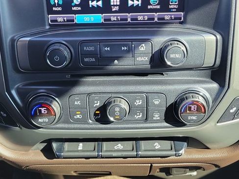 Used 2018 Chevrolet Silverado 1500 LT w/ All Star Edition image 34