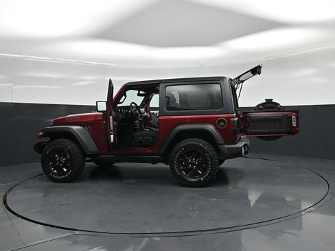 Used 2021 Jeep Wrangler Sport AWD/4WD image 28