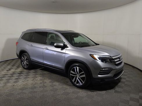 Used 2018 Honda Pilot Elite image 11