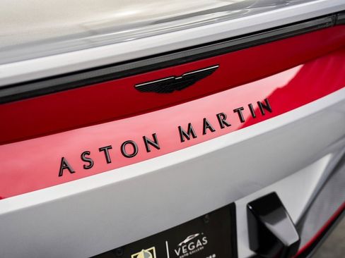 Used 2023 Aston Martin V12 Vantage image 16