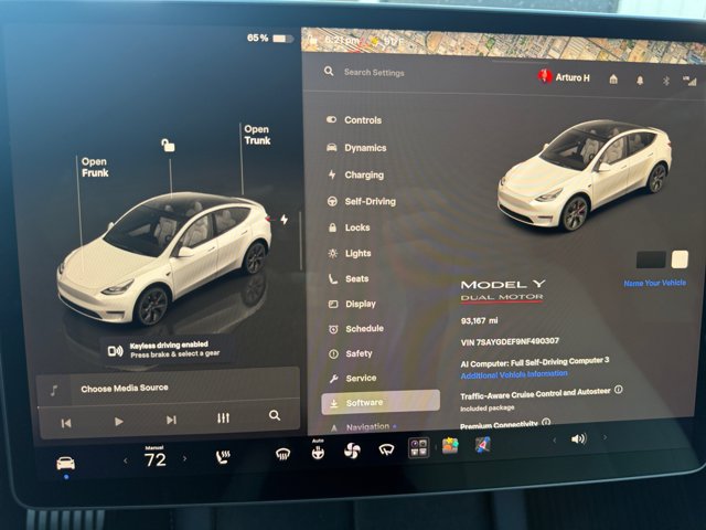 Used 2022 Tesla Model Y Performance AWD/4WD image 16