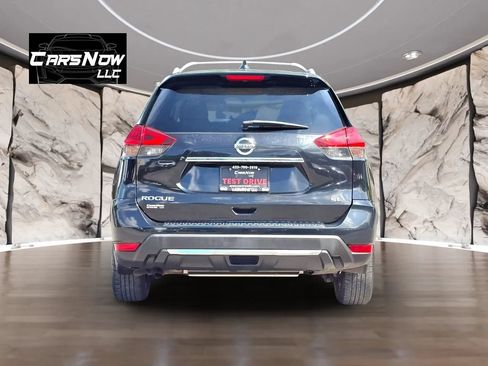 Used 2017 Nissan Rogue SL w/ SL Premium Package FWD image 5