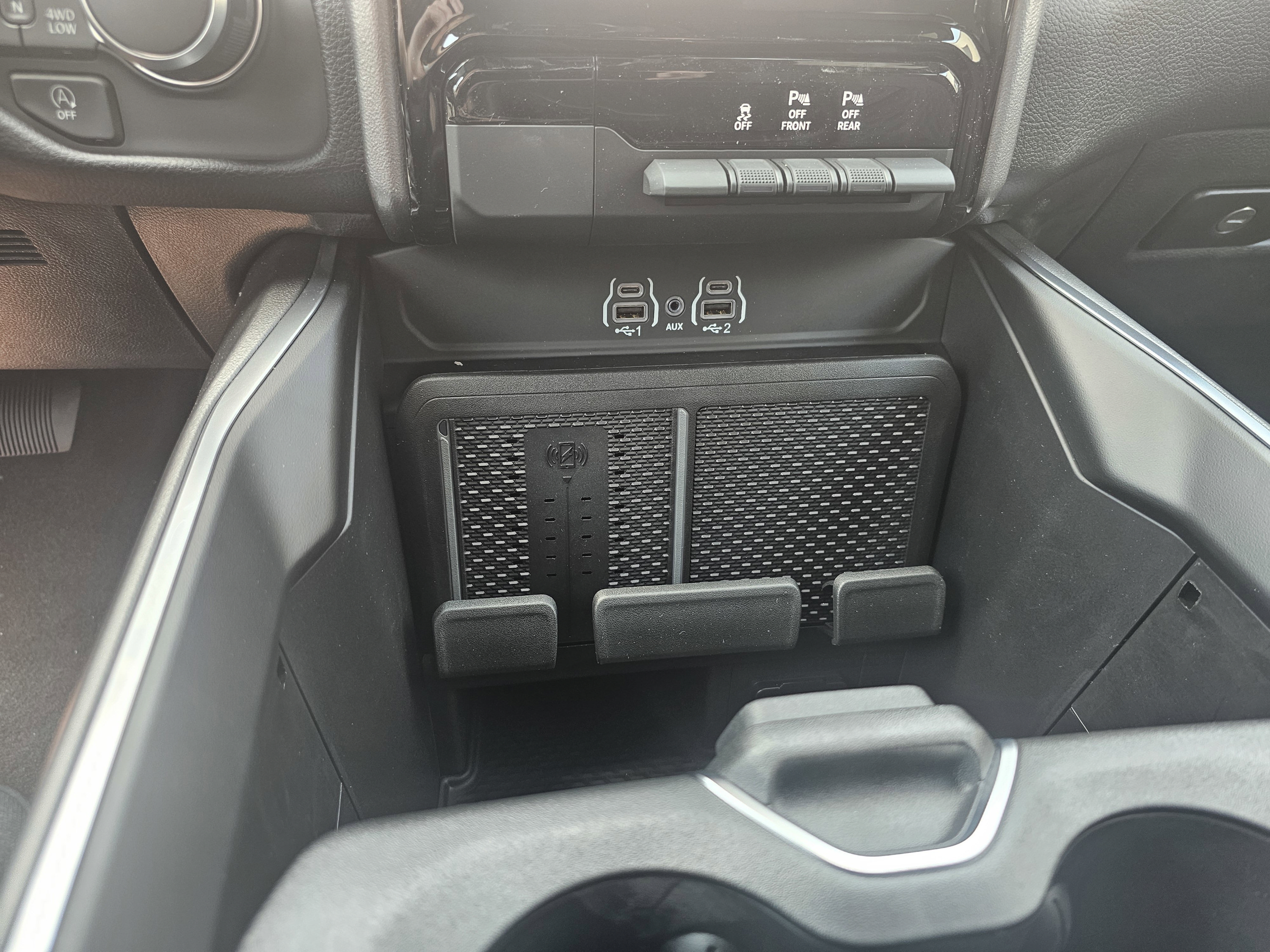 Used 2025 RAM 1500 Big Horn AWD/4WD image 28