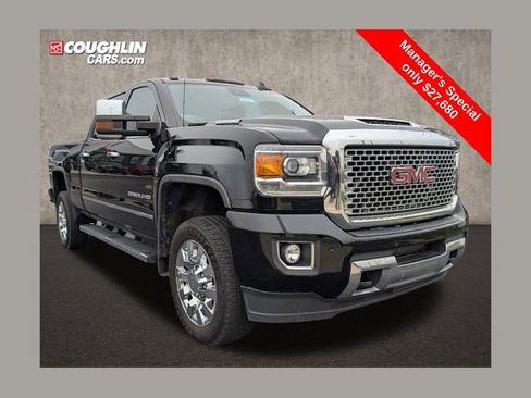 Used 2017 GMC Sierra 2500 Denali image 1